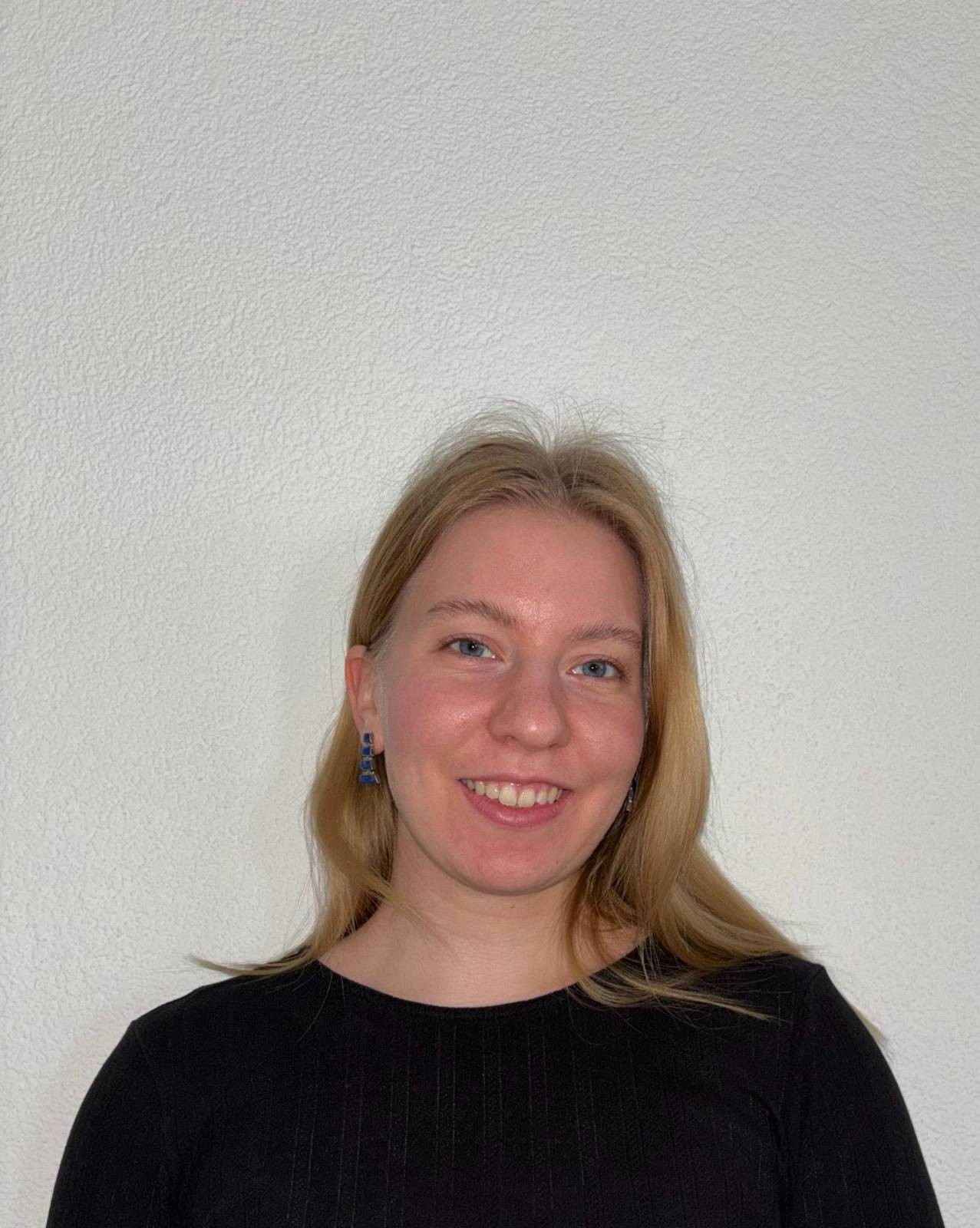  Lucia Bartling